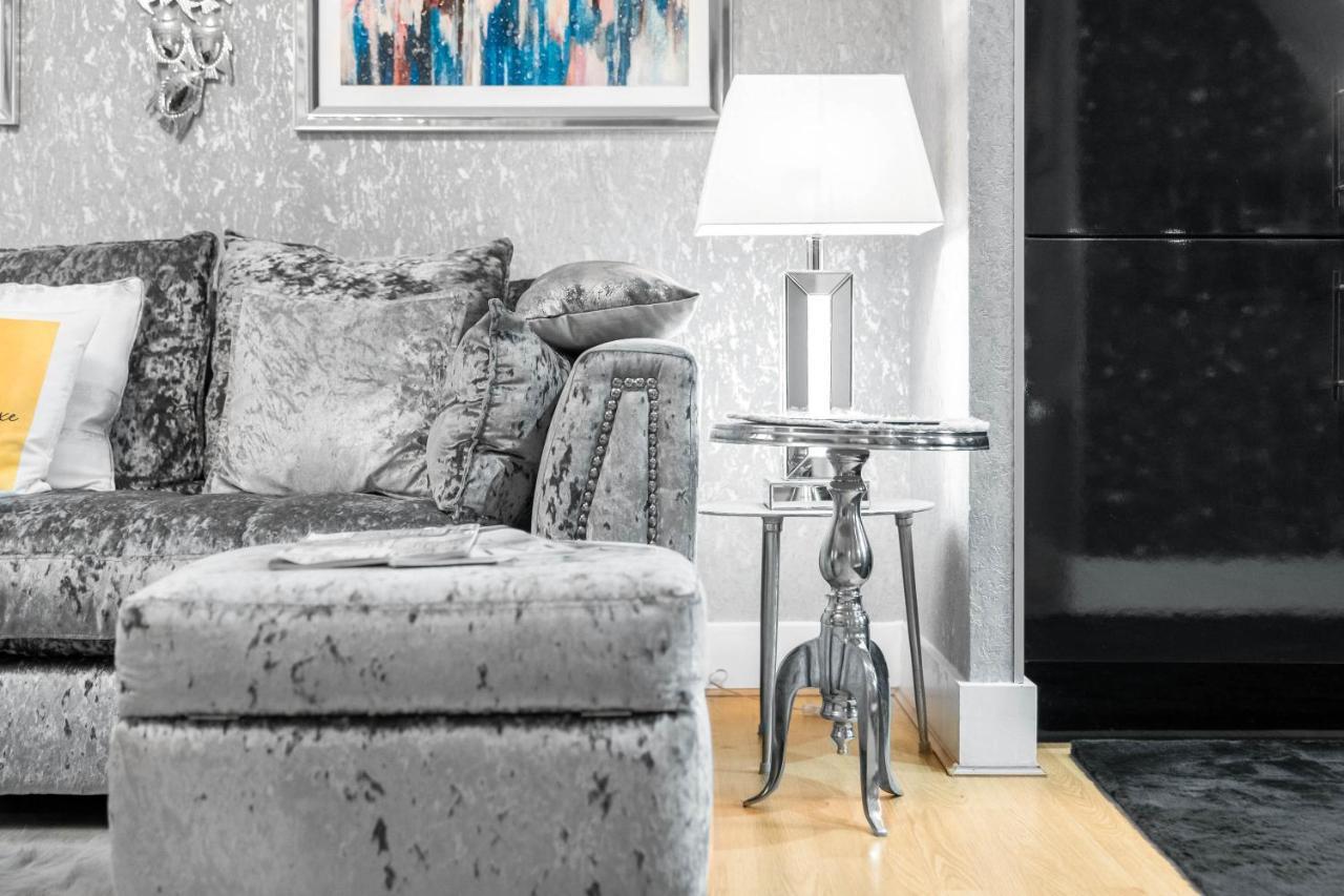 Luxury City Centre Apartment - Parking - Smart Tv - Wifi - Intercom Birmingham Eksteriør bilde