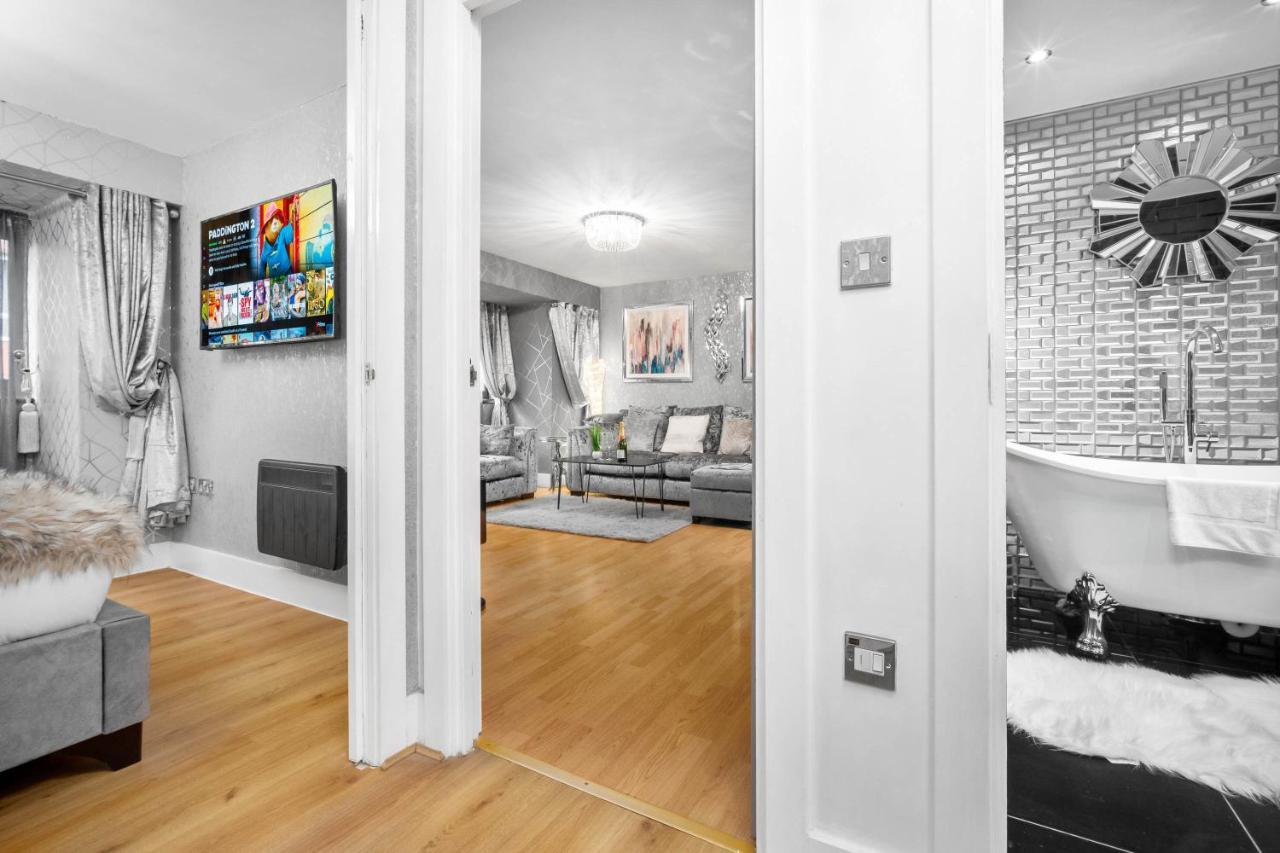 Luxury City Centre Apartment - Parking - Smart Tv - Wifi - Intercom Birmingham Eksteriør bilde